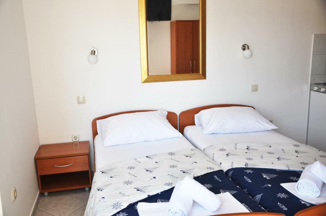 Sunrise Apartments&Studio Apartments Lokva Rogoznica Extérieur photo