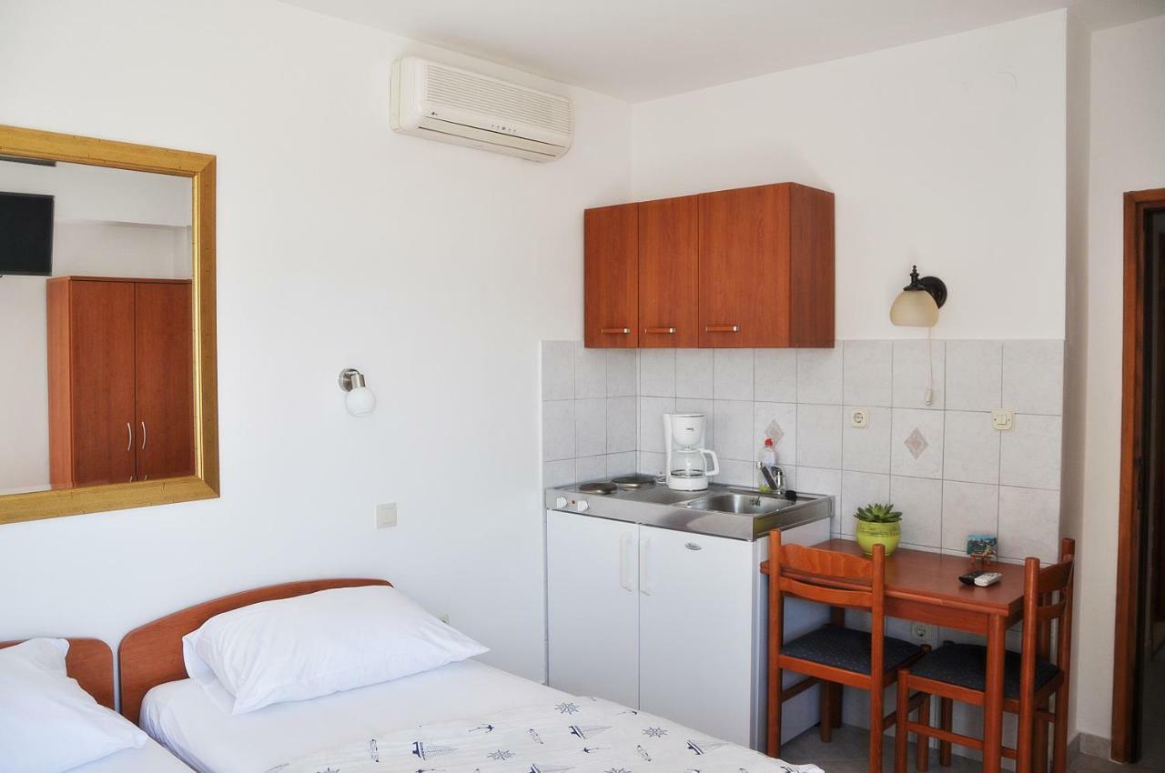 Sunrise Apartments&Studio Apartments Lokva Rogoznica Extérieur photo