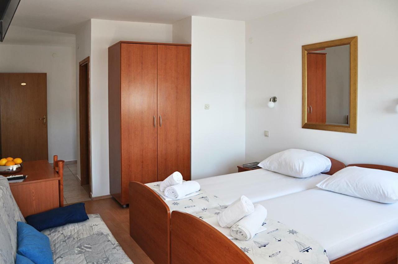 Sunrise Apartments&Studio Apartments Lokva Rogoznica Extérieur photo