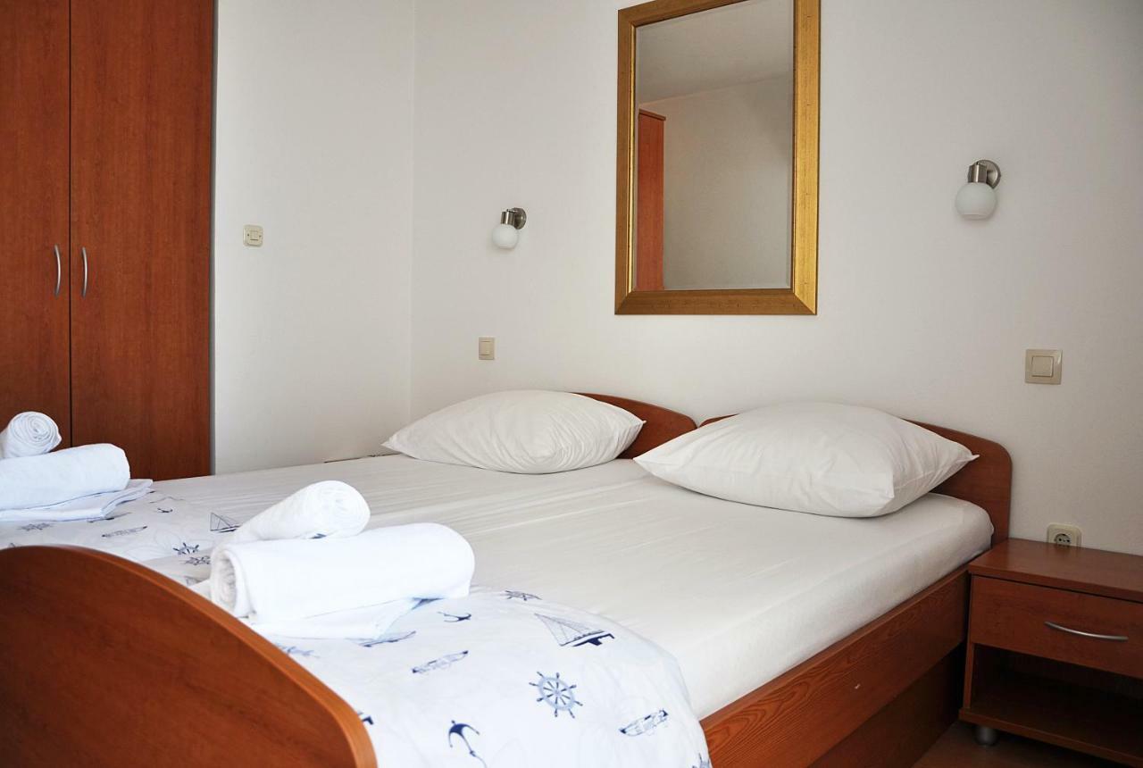 Sunrise Apartments&Studio Apartments Lokva Rogoznica Extérieur photo